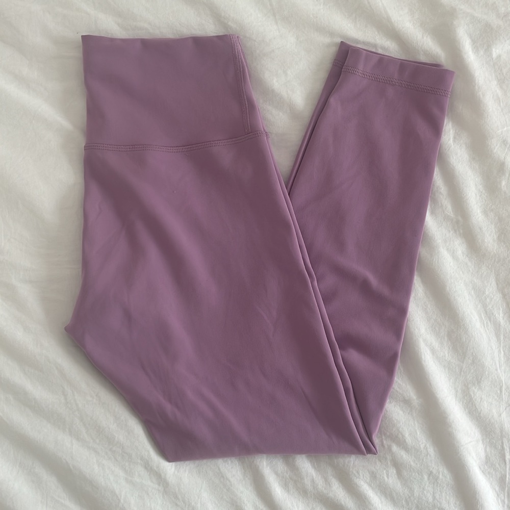 Purple lululemon wunder under leggings 25”